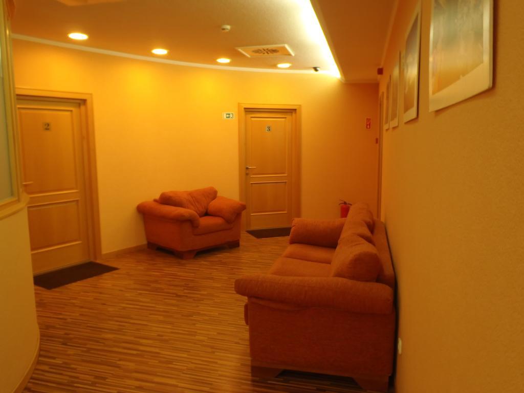 Napfeny Panzio Es Rendezvenyhaz Hotel Kecskemét Exterior foto