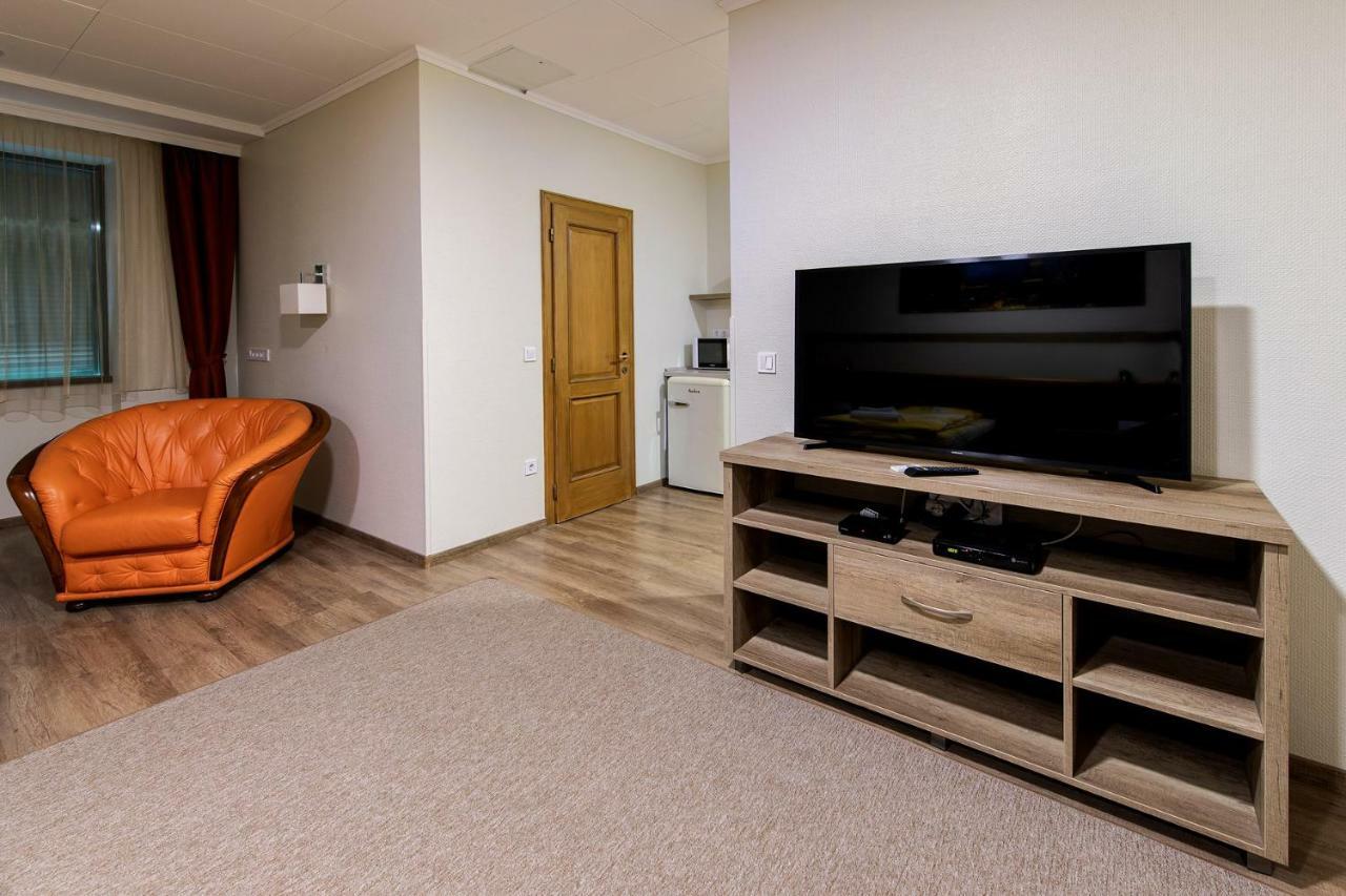 Napfeny Panzio Es Rendezvenyhaz Hotel Kecskemét Exterior foto